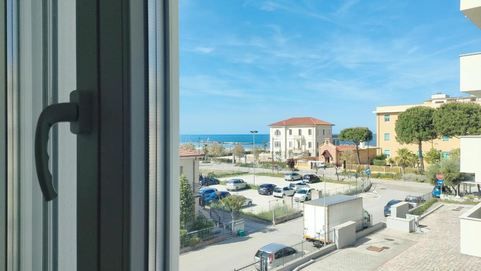 Villa Borghesi Suites Fronte Mare Rimini Exterior photo